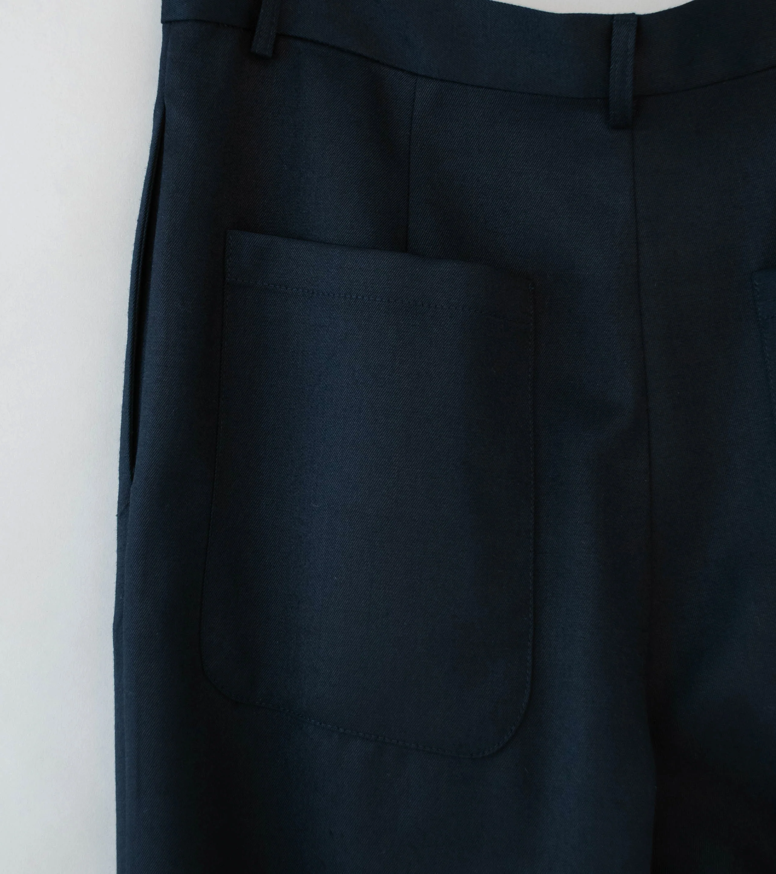 Oshin 'Kurosawa Trousers' (Navy) - Image 4