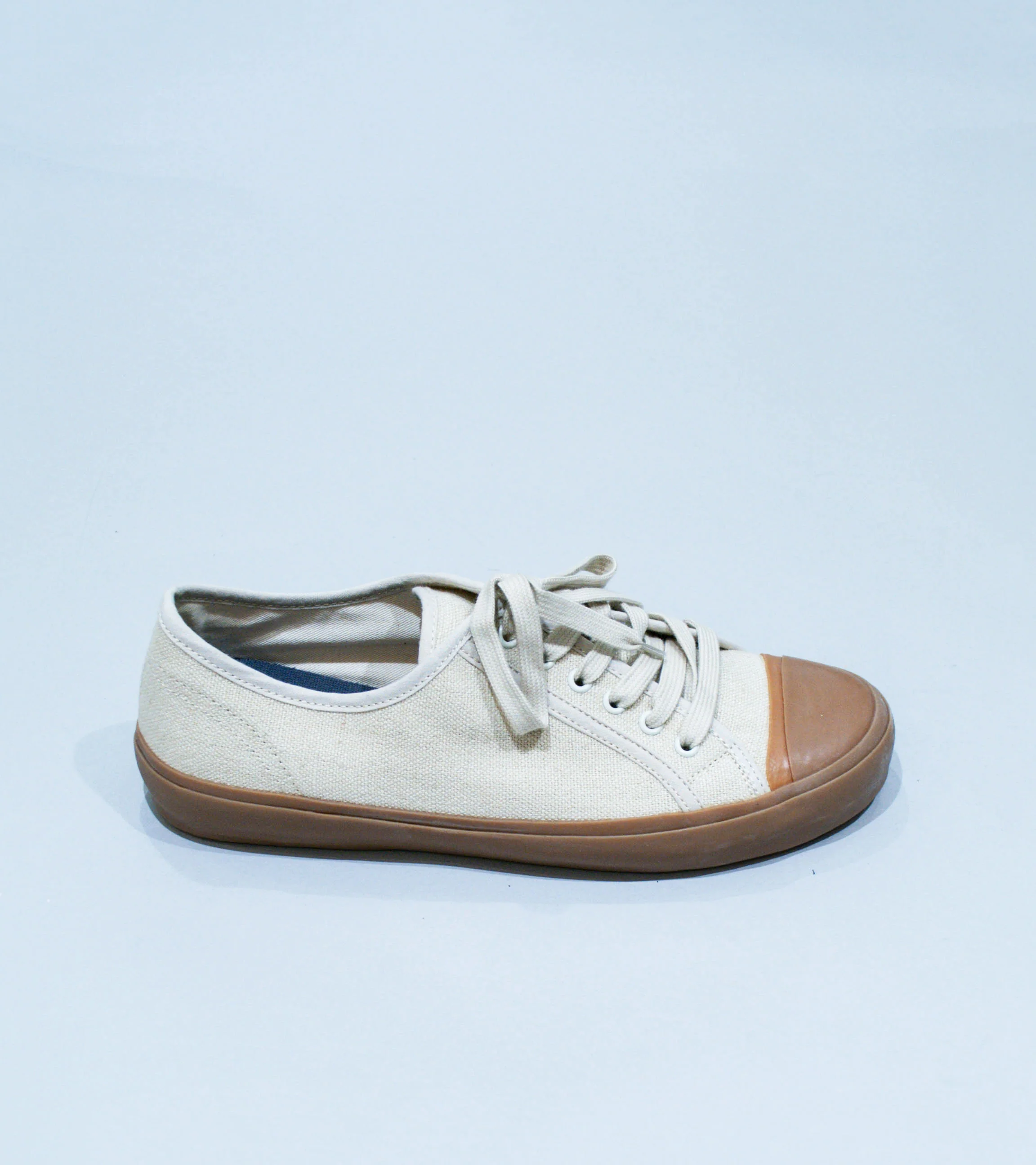 Reproduction of Found 'US Navy Military Trainer' (Natural Honey) - Image 4